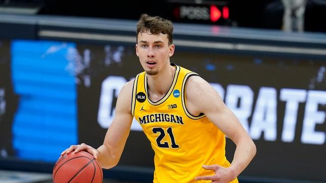 奇牵制防守 奇牵制防守